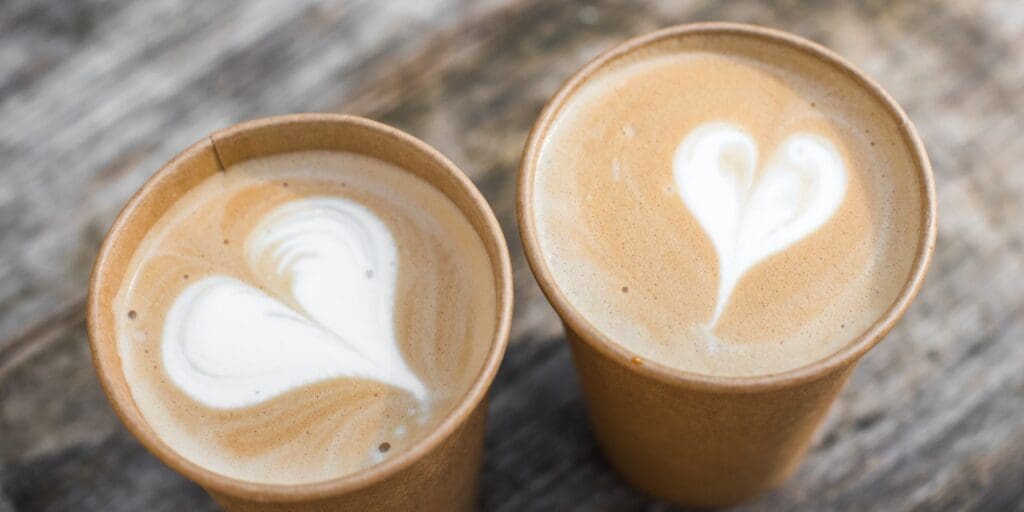 How Takeaway Coffee Cups Shape the On-the-Go Coffee Experience