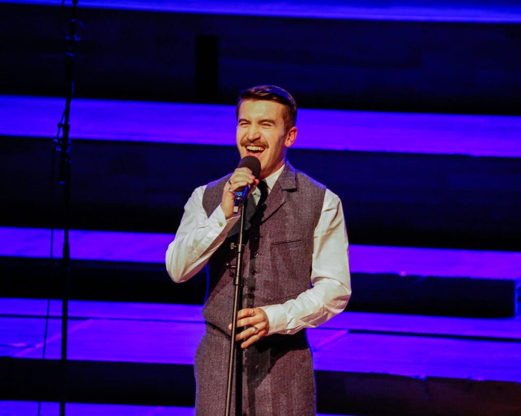 Welsh stars get Tŷ Hafan’s December off to festive start