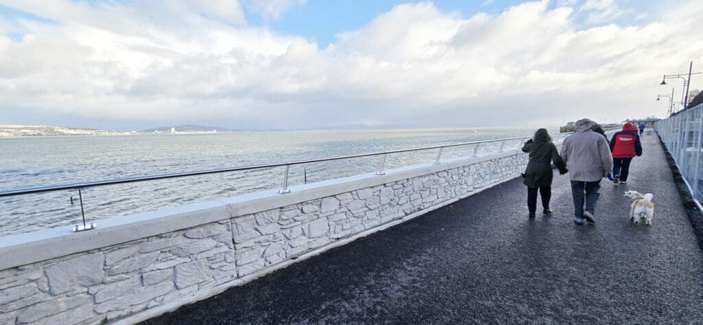 Mumbles prom open to walkers and cyclists this Christmas