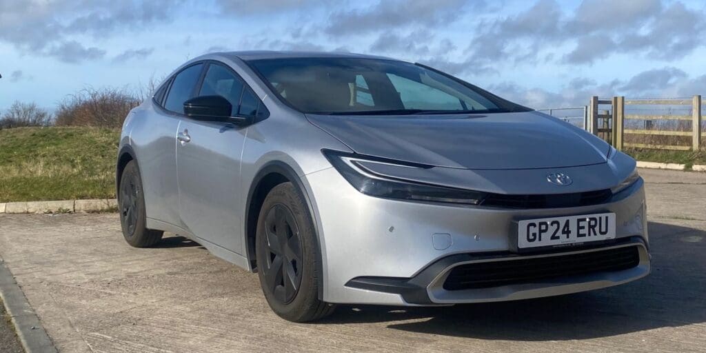 Review: Toyota Prius Design PHEV 2025