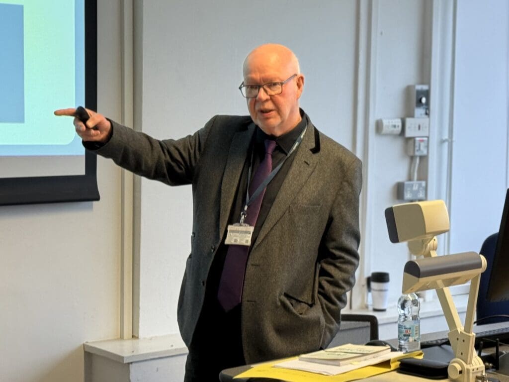 New report highlights growing concern over teaching profession in Wales