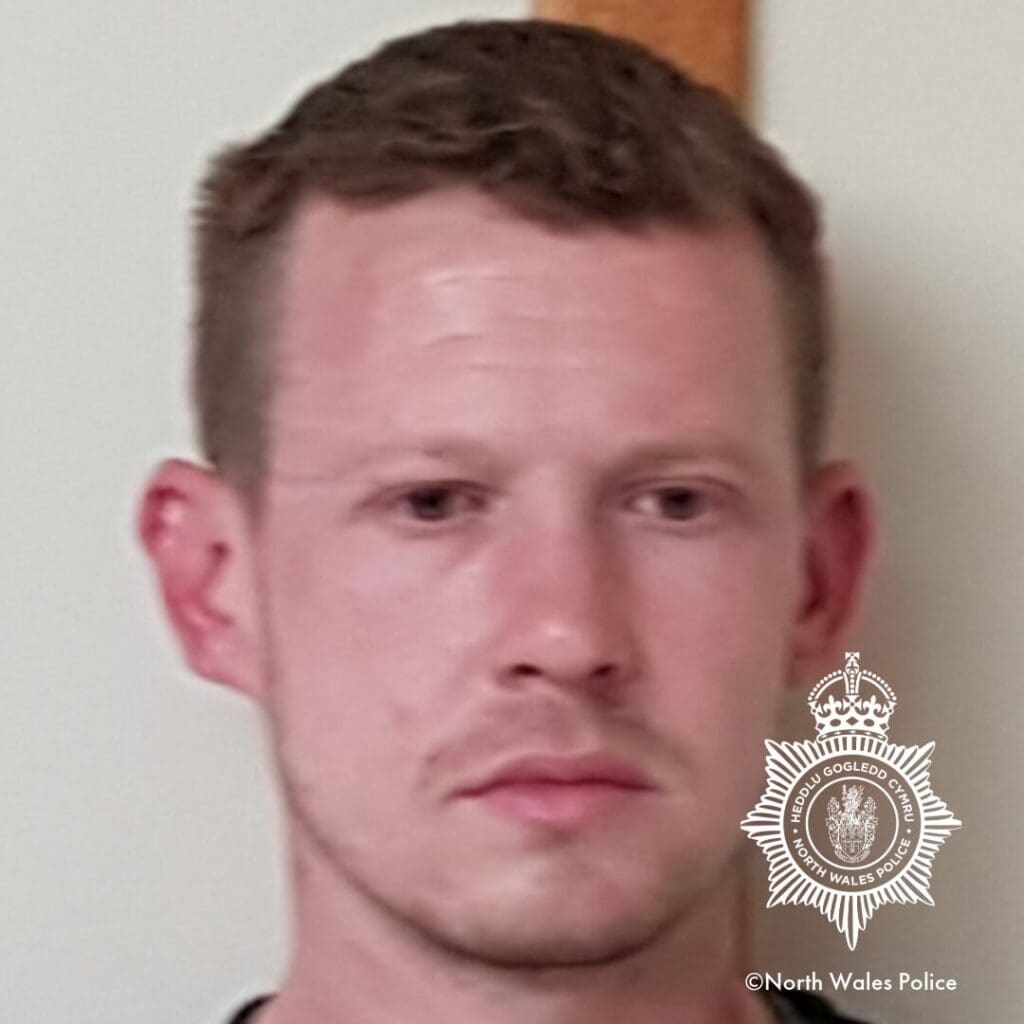 Man who attacked three police officers jailed