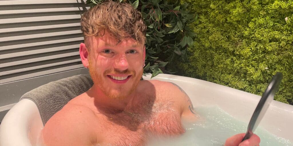 Helpu Cymru Encourages Men to Take the Plunge for Better Mental Health