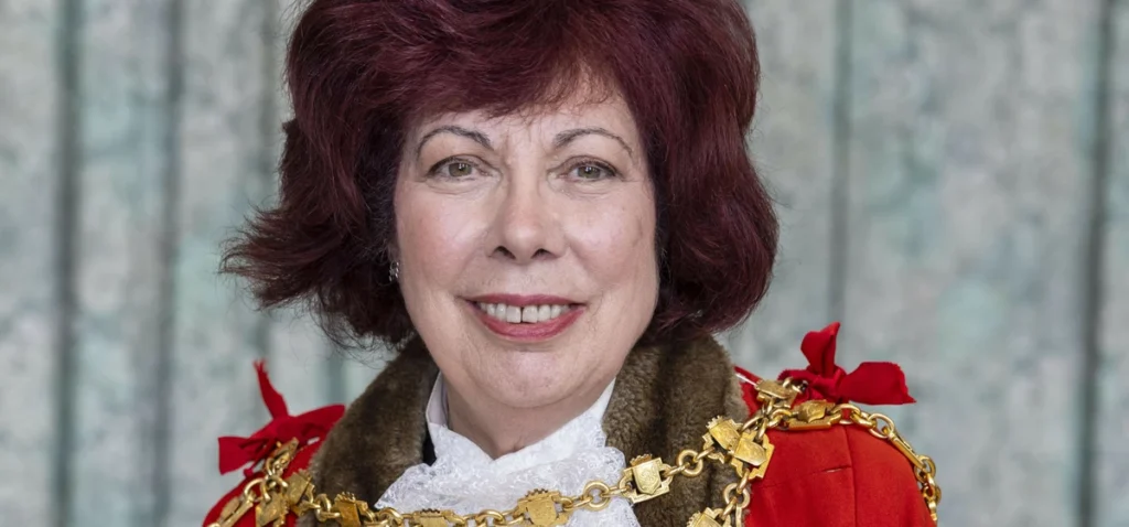 City welcomes 393rd Mayor of Newport