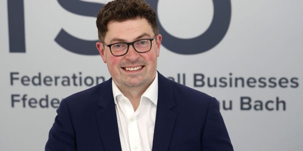 Business group calls for restoration of business support funding