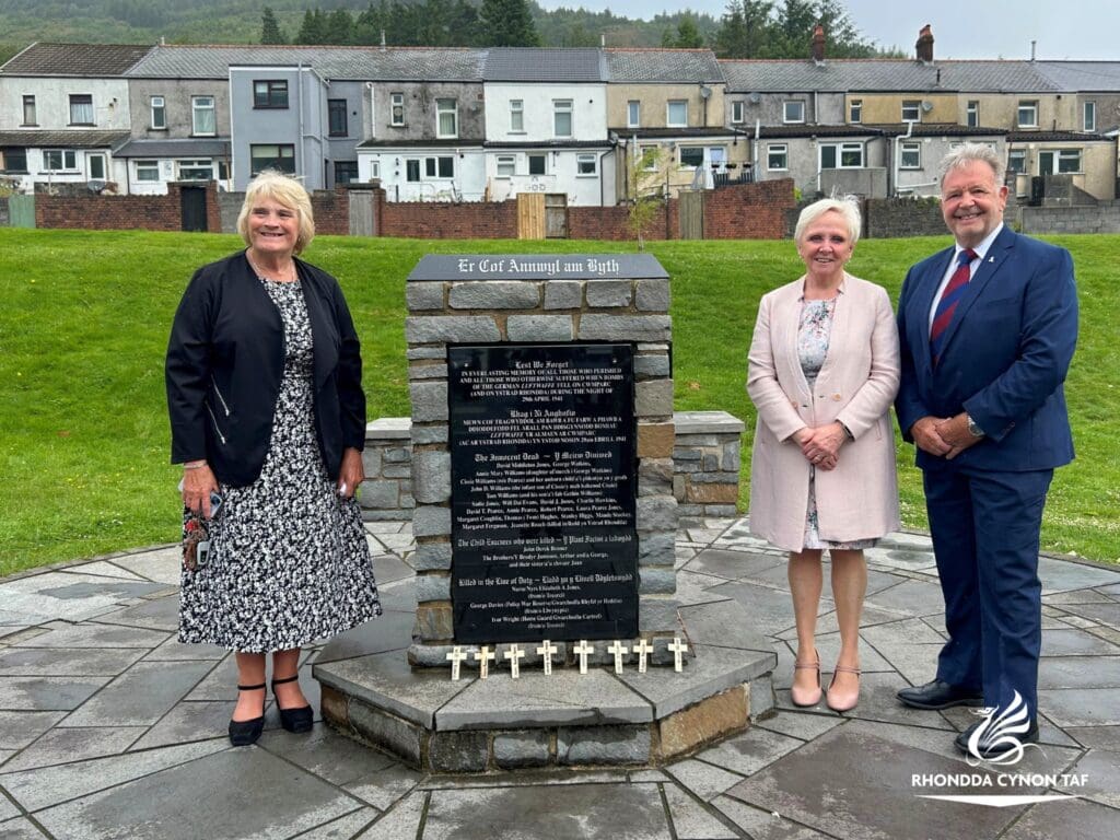 New signage unveiled to commemorate Cwmparc’s darkest night