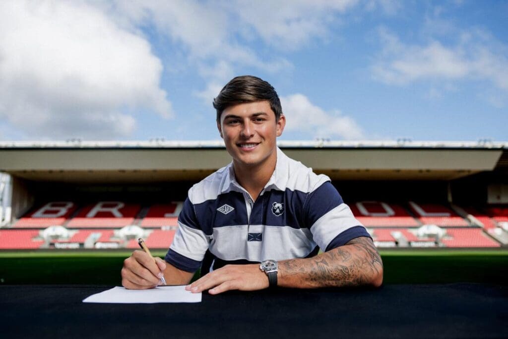 Louis Rees-Zammit swaps NFL for Bristol Bears in rugby union return