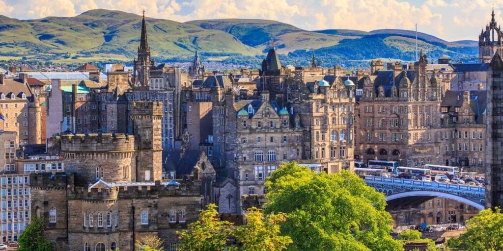 Edinburgh — A City You Feel, Not Just See