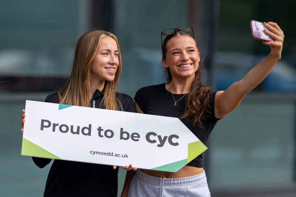 Double win for Coleg y Cymoedd netball duo on A-level results day