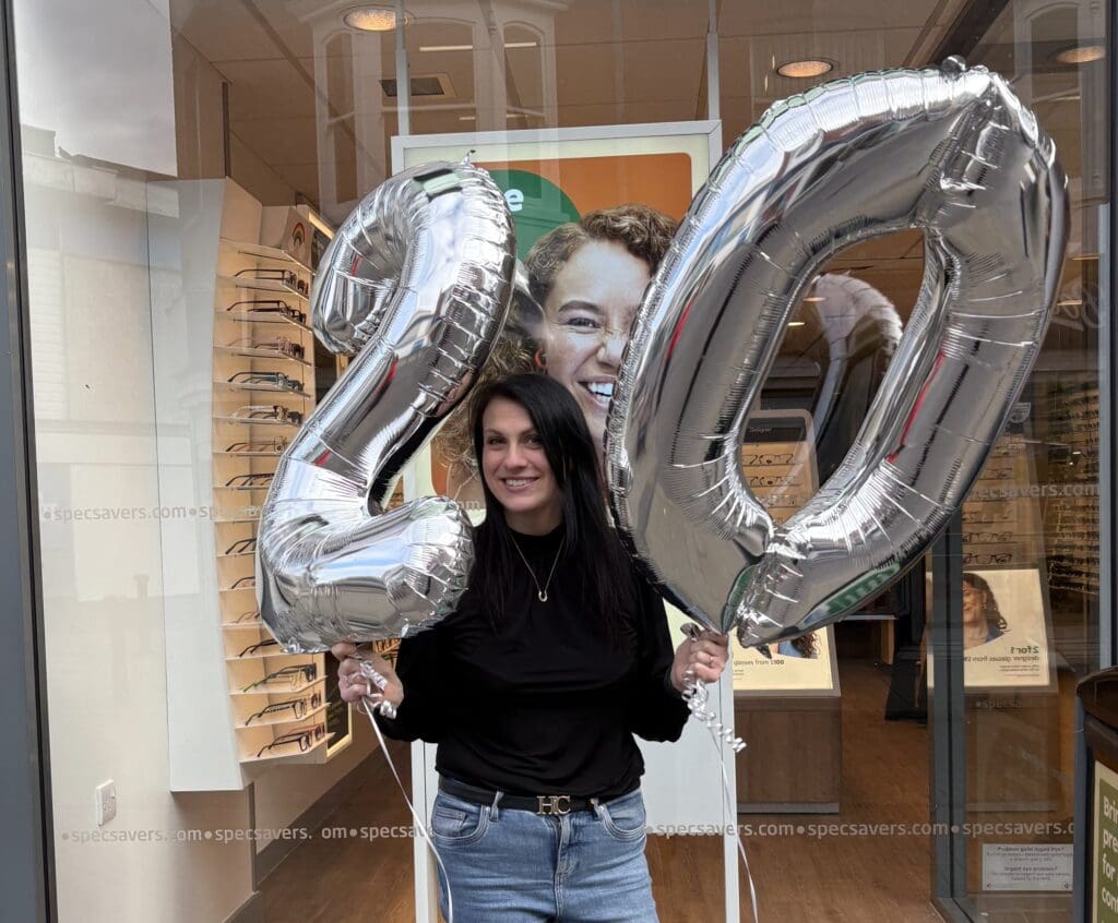 Porthcawl optician celebrates 20 years with new community service