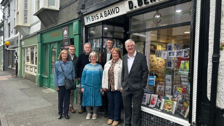 Community groups across Wales can now apply for £10,000 Perthyn grants