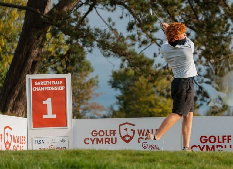 Rugby injury drives North Wales teenager on to golfing success