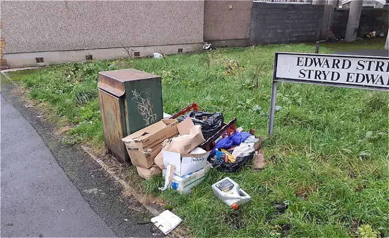 Neath man fined over £700 after dumping waste in Port Talbot