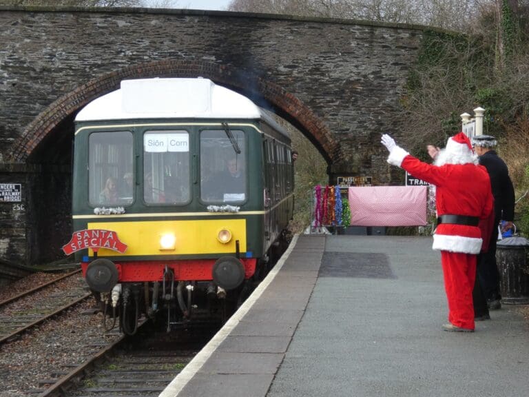 Families invited on a magical Christmas journey with Llangollen Railway