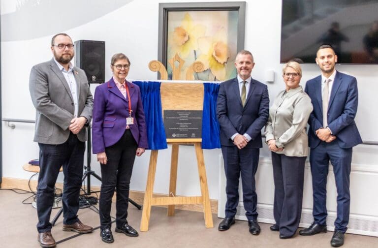 Jeremy Miles opens new community health and wellbeing centre in Gwent