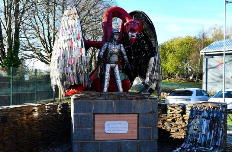 Stunning Knife Dragon made from confiscated weapons installed in Wrexham