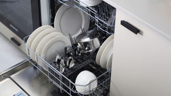 Food safety experts reveal the right way to load your dishwasher