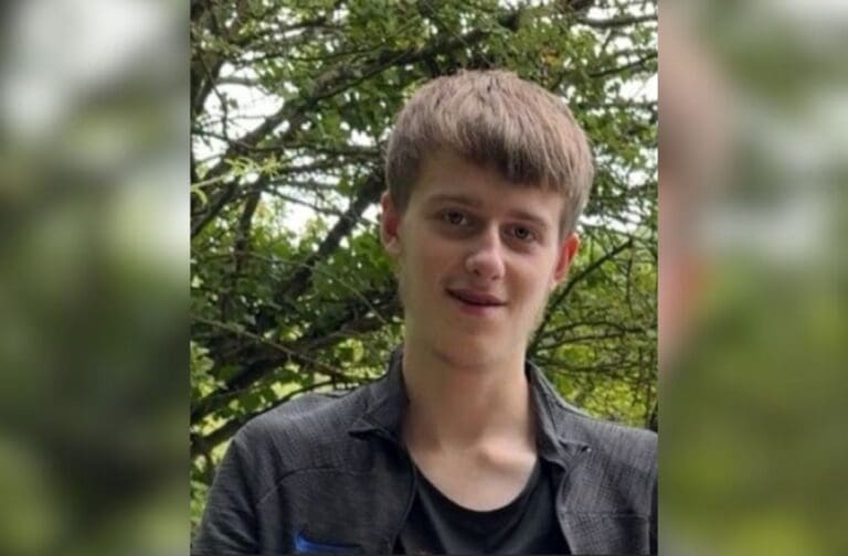 Police appeal for help to find missing Cardiff teenager Cian