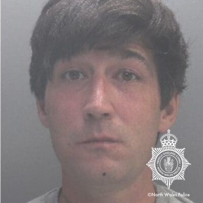 Stalker jailed after sending threatening messages to woman