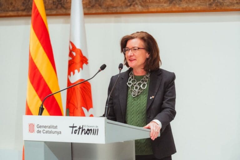 First Minister signs partnership deals with two of Spain’s leading regions