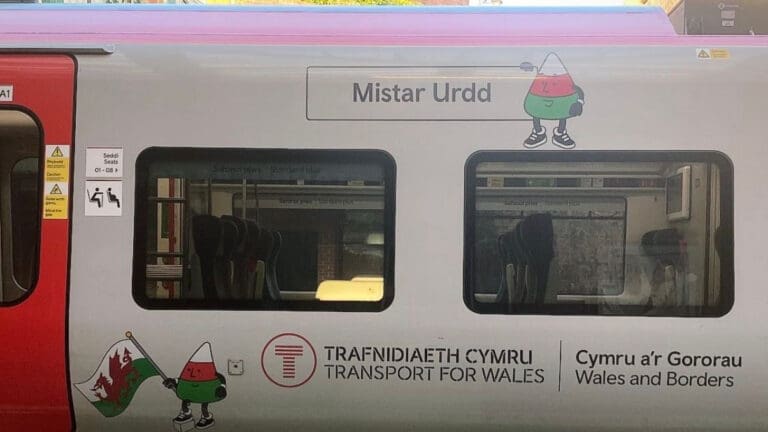 Mistar Urdd train returns as Transport for Wales backs children’s summer camp fund