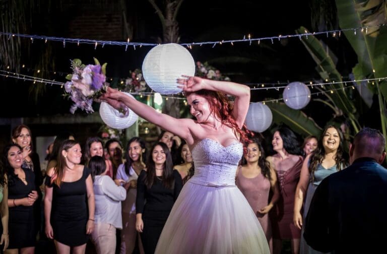 What You Should Know Before Booking Entertainment For Your Wedding