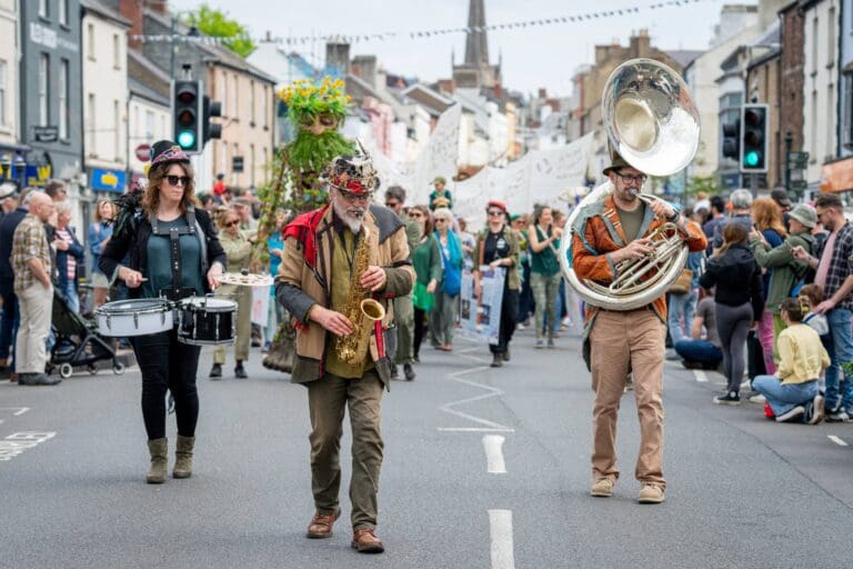 Thousands flock to Monmouth for colourful Wye Valley River Festival