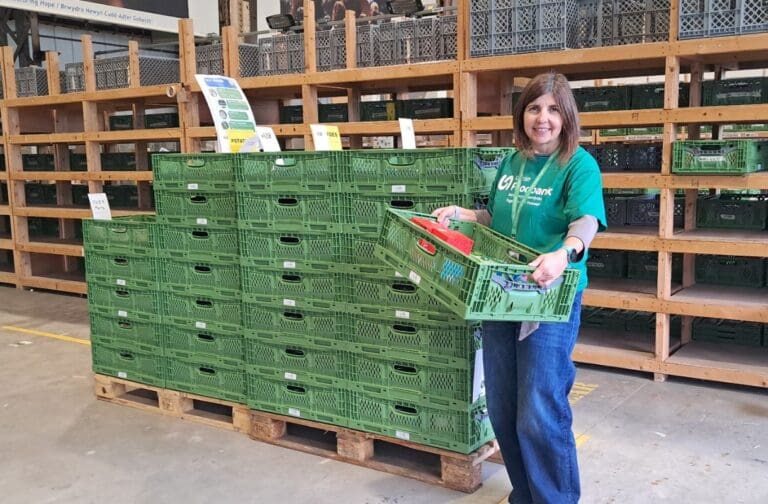 Cardiff residents urged to become foodraisers for local food bank