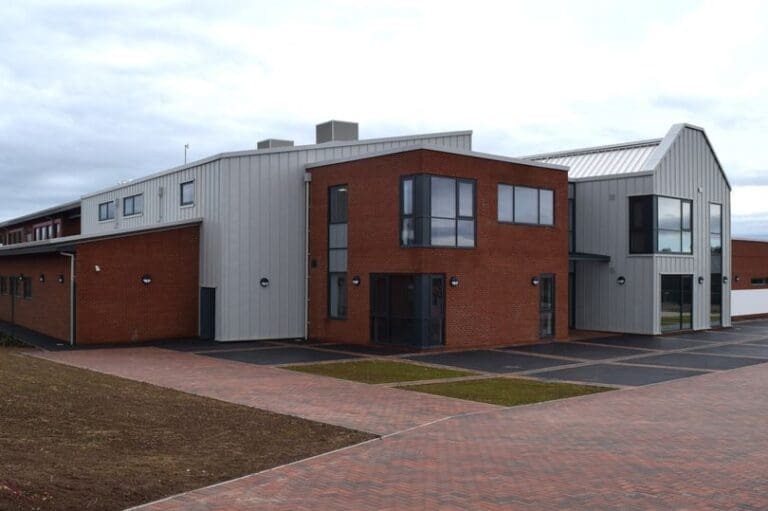 Estyn hails Coety Primary as welcoming school where pupils flourish
