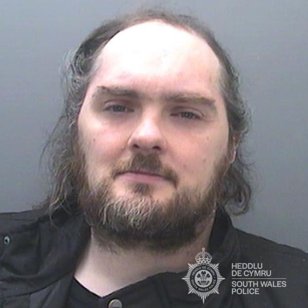 Rhondda man jailed after attempting to groom children online