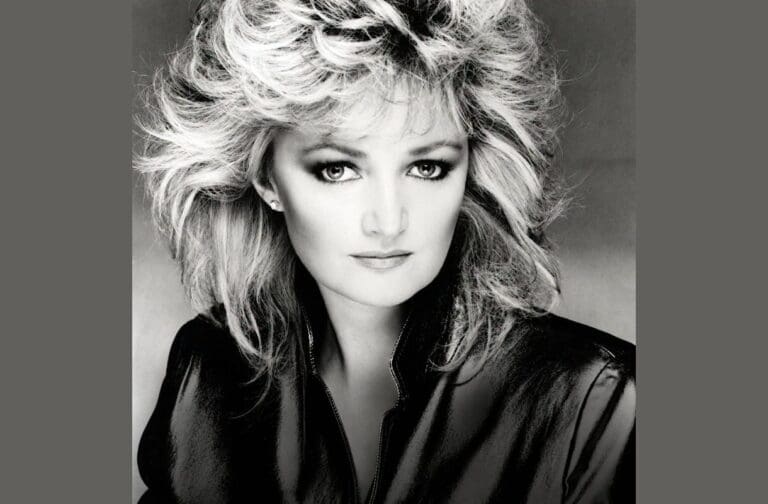 Swansea opens Book of Condolence for Bonnie Tyler