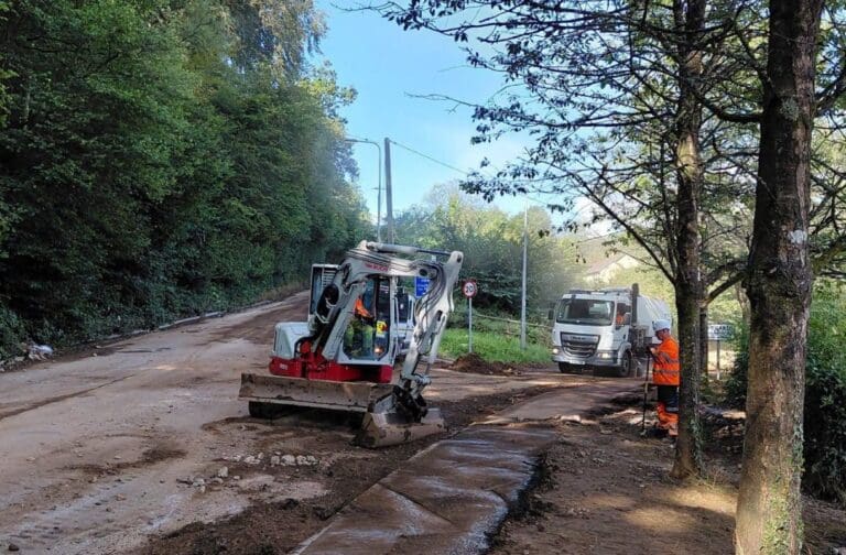 Gwaelod-y-Garth clean-up continues as flood-hit road remains closed