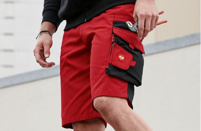 How work shorts combine protection and functionality for summer workwear