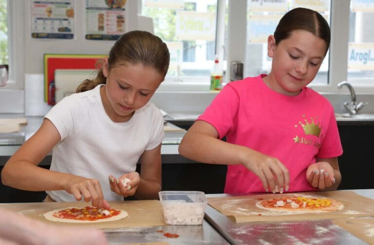 Pizza making proves a hit at Gwynedd Food and Fun sessions