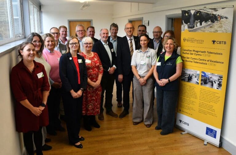 UK and Ireland experts gather in Wales to tackle bovine TB