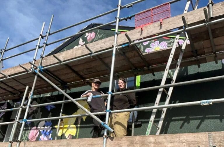 New Blaenavon mural to celebrate town’s floral heritage