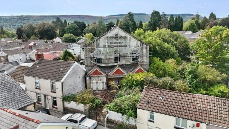 Historic South Wales chapel goes under the hammer for just £1