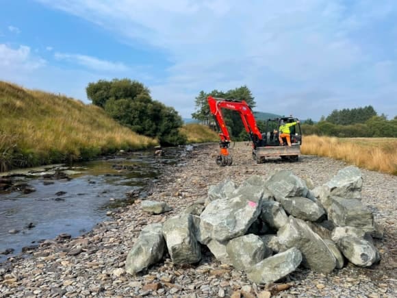 Boulders to be returned to River Wye to support salmon and wildlife
