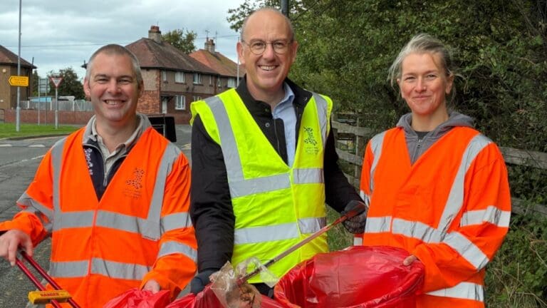 Welsh drivers could face fines for litter thrown from their cars